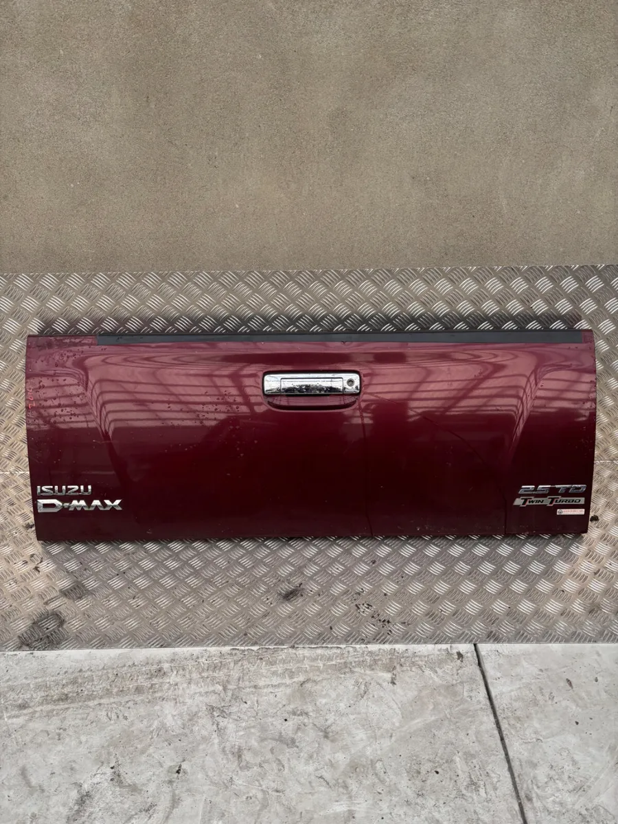 D-Max Rear Tub Door - Image 1
