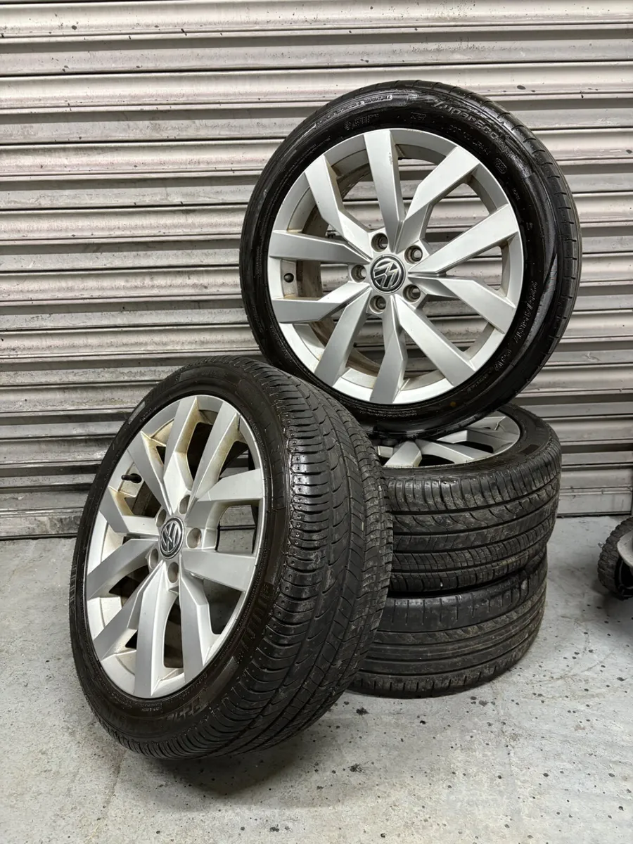 Volkswagen Golf 17” Alloys - Image 1