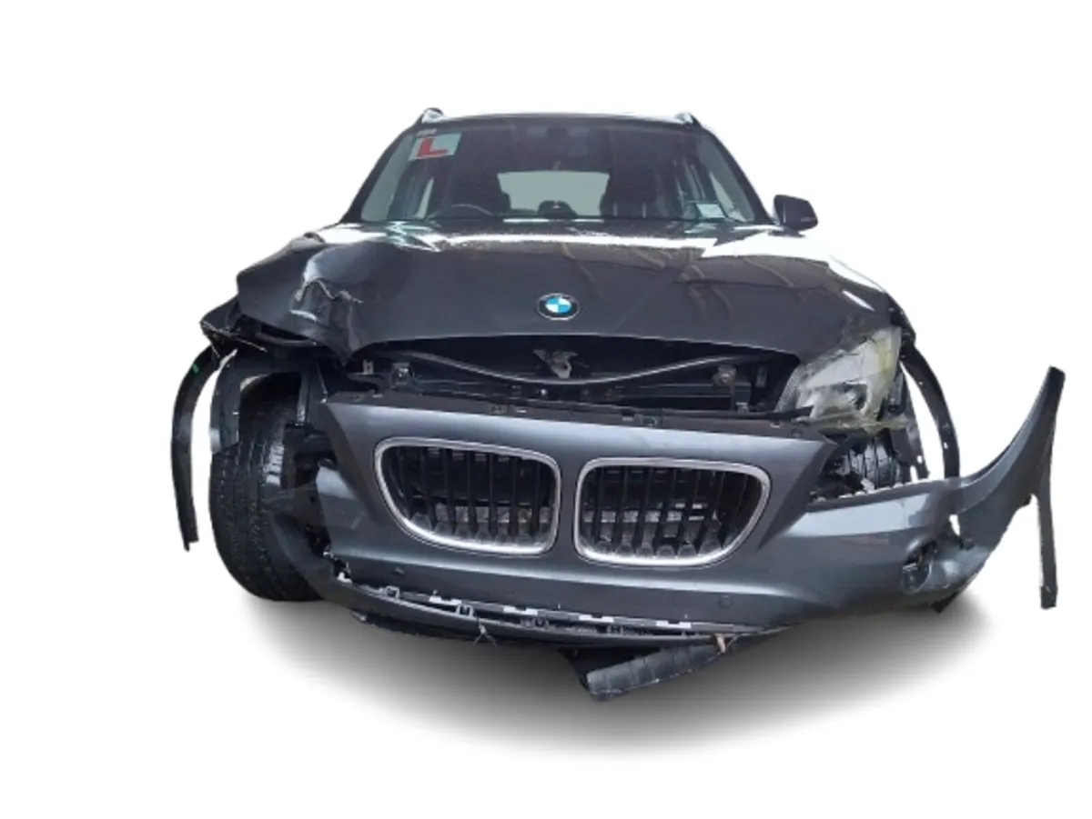 2013 BMW X1 For Breaking/Dismantling - Image 2