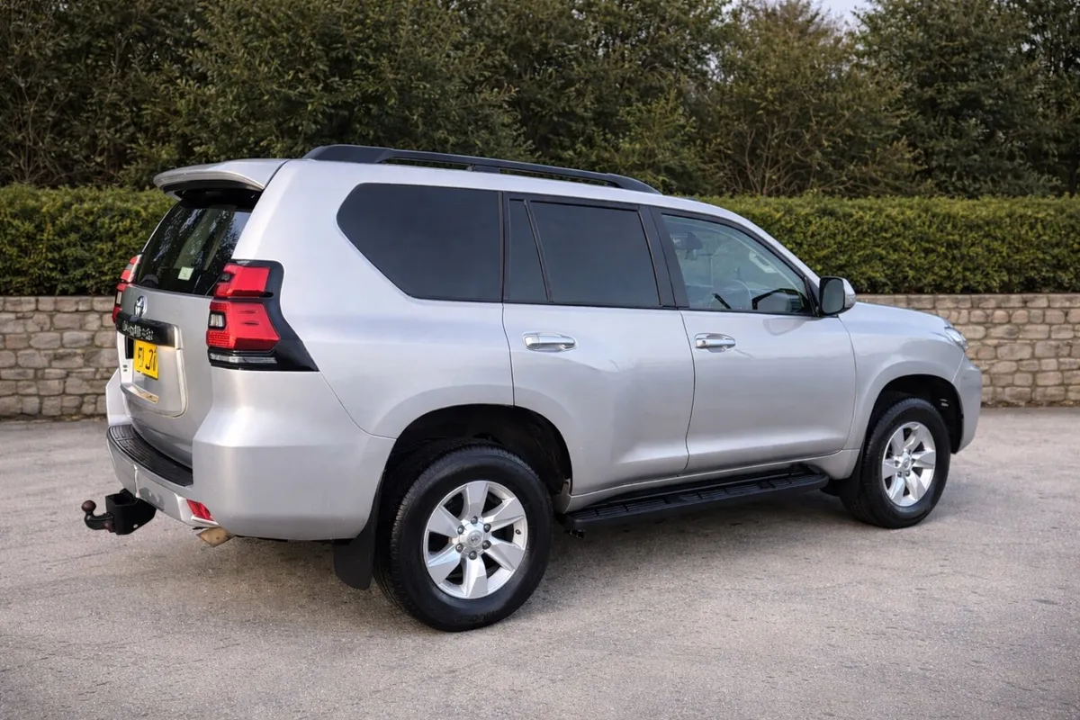 2021 Toyota Land Cruiser Commercial 2.8Auto No VAT - Image 3