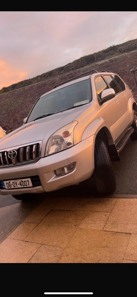 Toyota Land Cruiser 2006 - Image 2