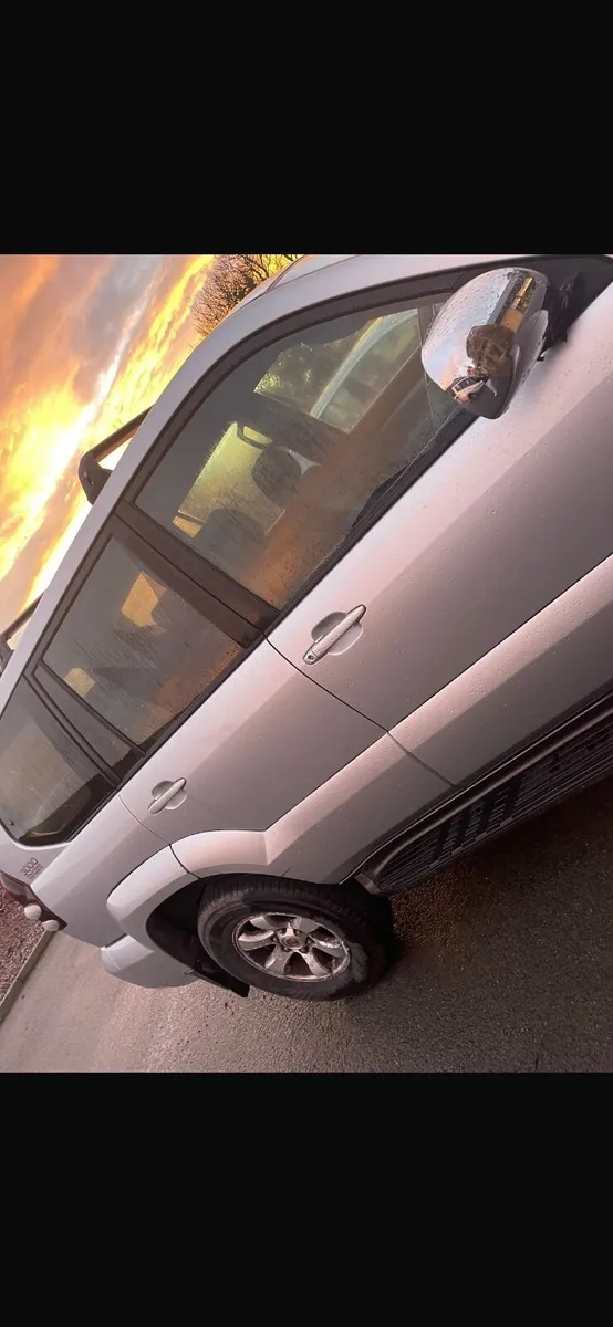 Toyota Land Cruiser 2006 - Image 3