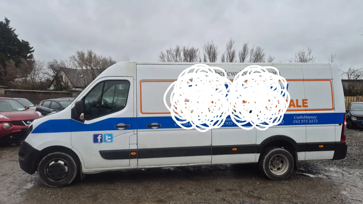 Nissan interstar 2024 low miles - Image 4