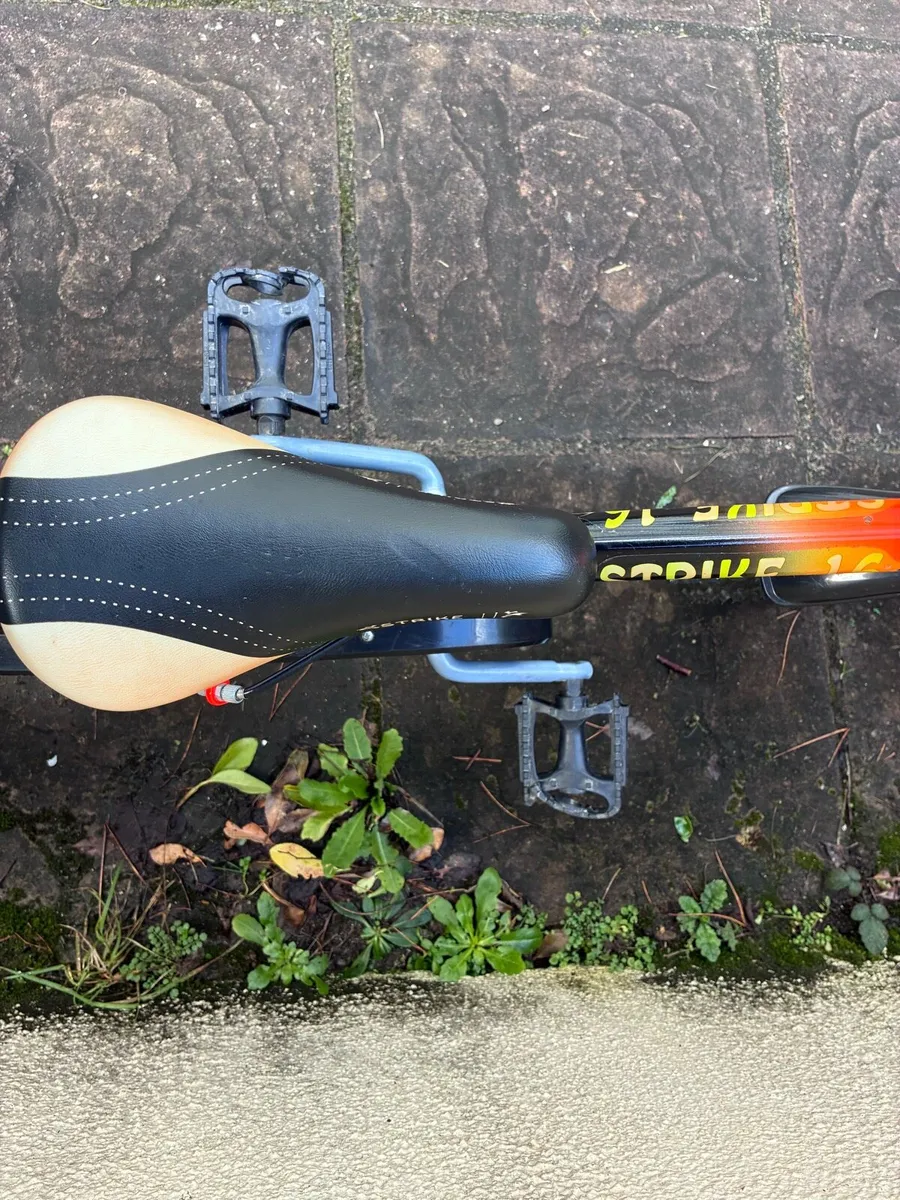 16 inch kids strike bike - Image 4