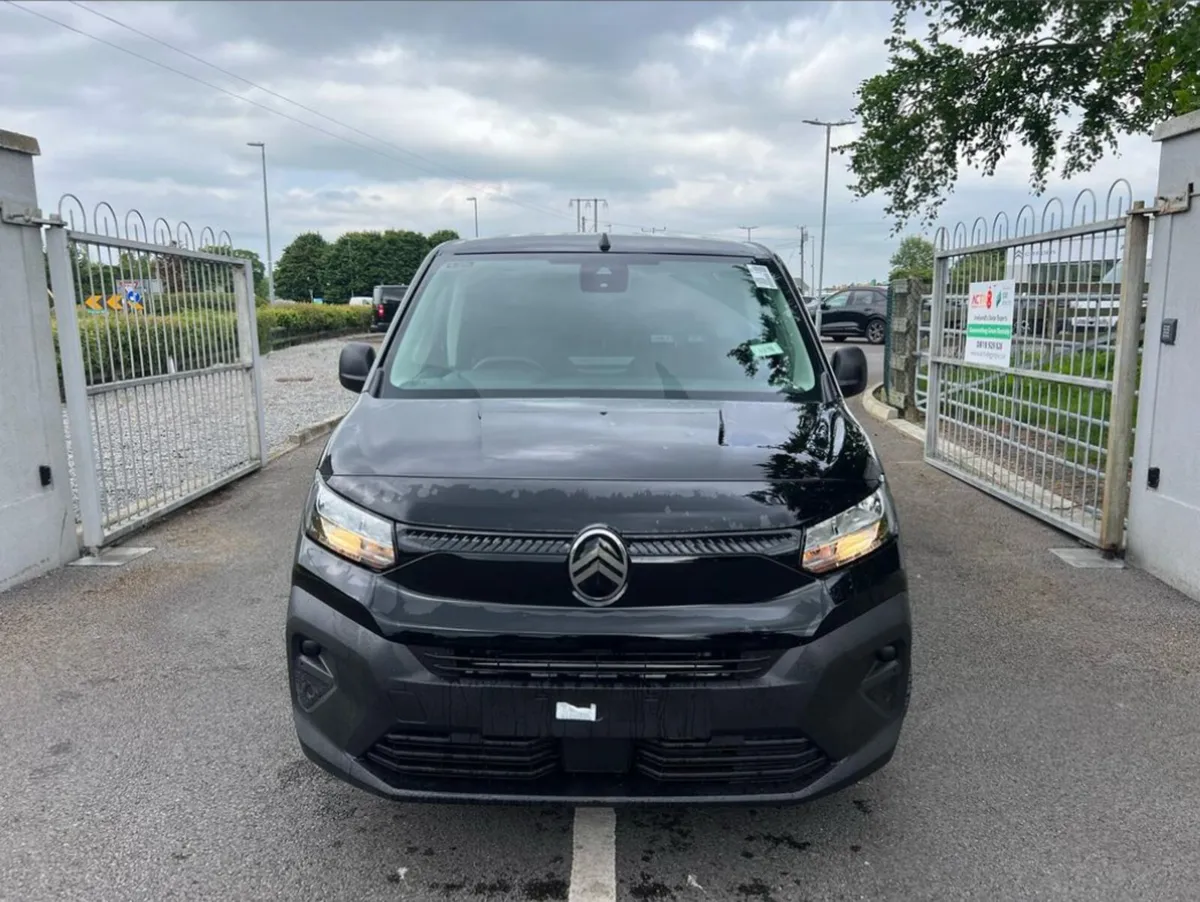 Citroen Berlingo LWB Enterprise • Diesel 100hp - Image 2