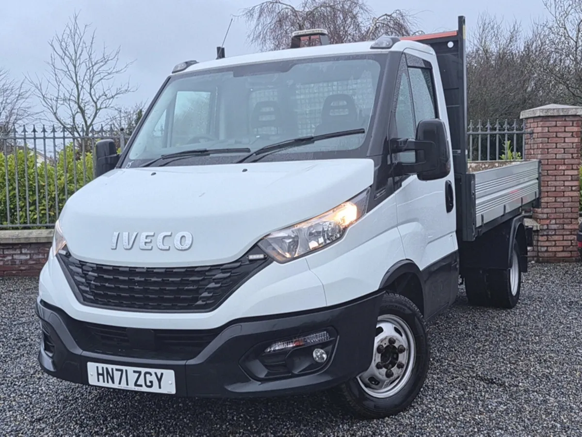 Iveco Daily T35-140  Tipper with 3 seats in front - Image 3