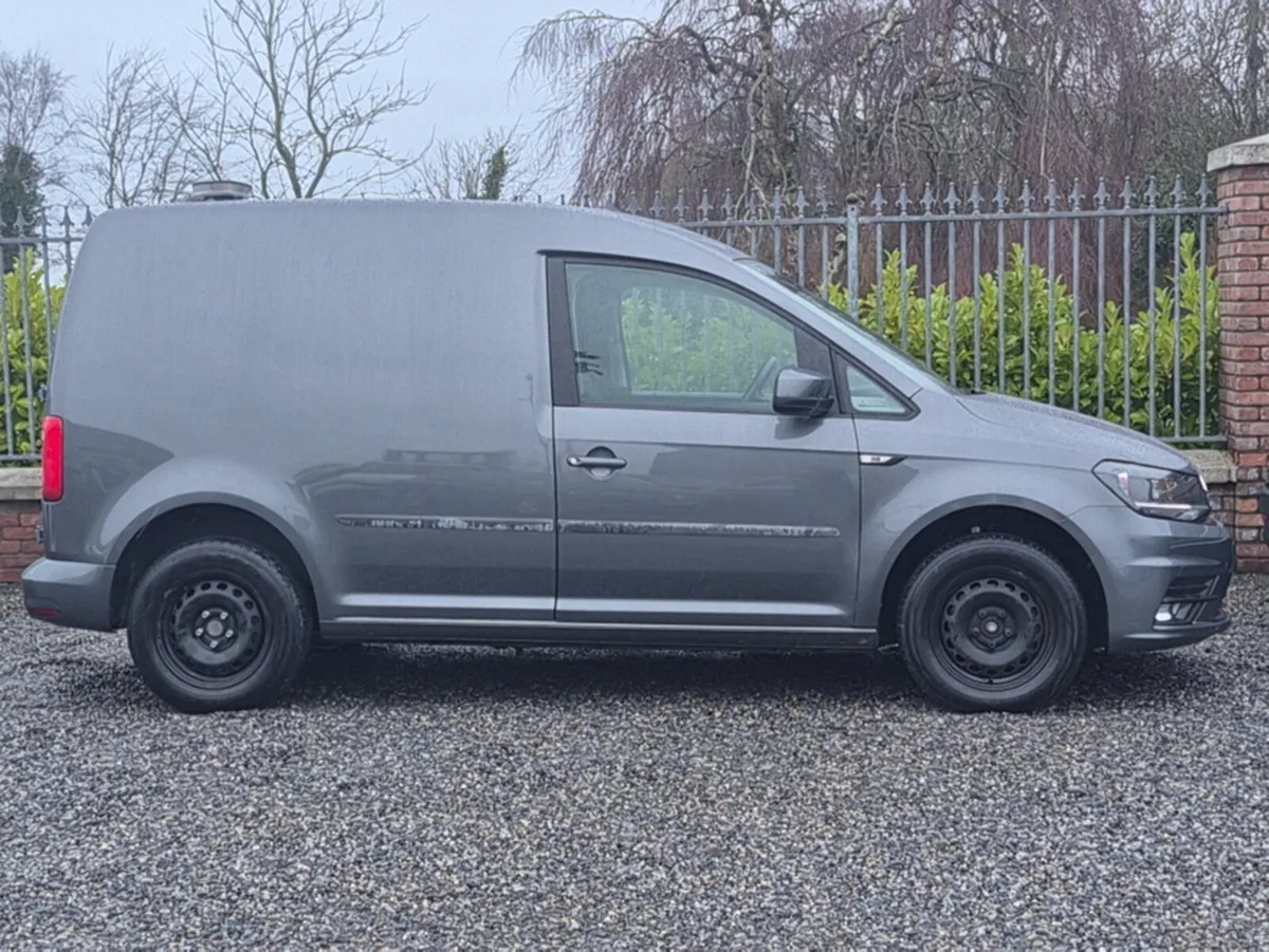 Volkswagen Caddy Automatic C20 Cargo Trendline 2.0 - Image 4