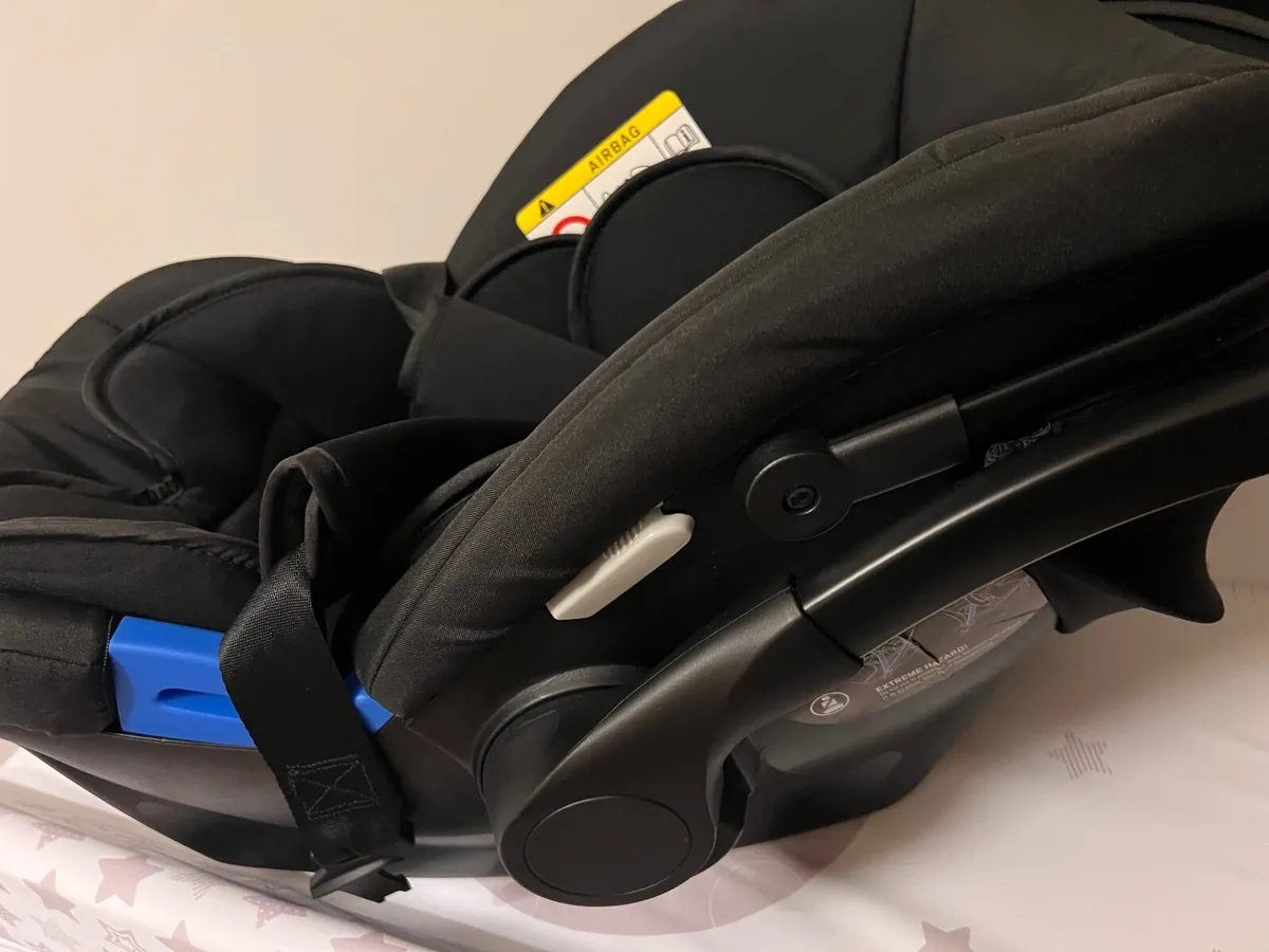 Car seat - Image 3