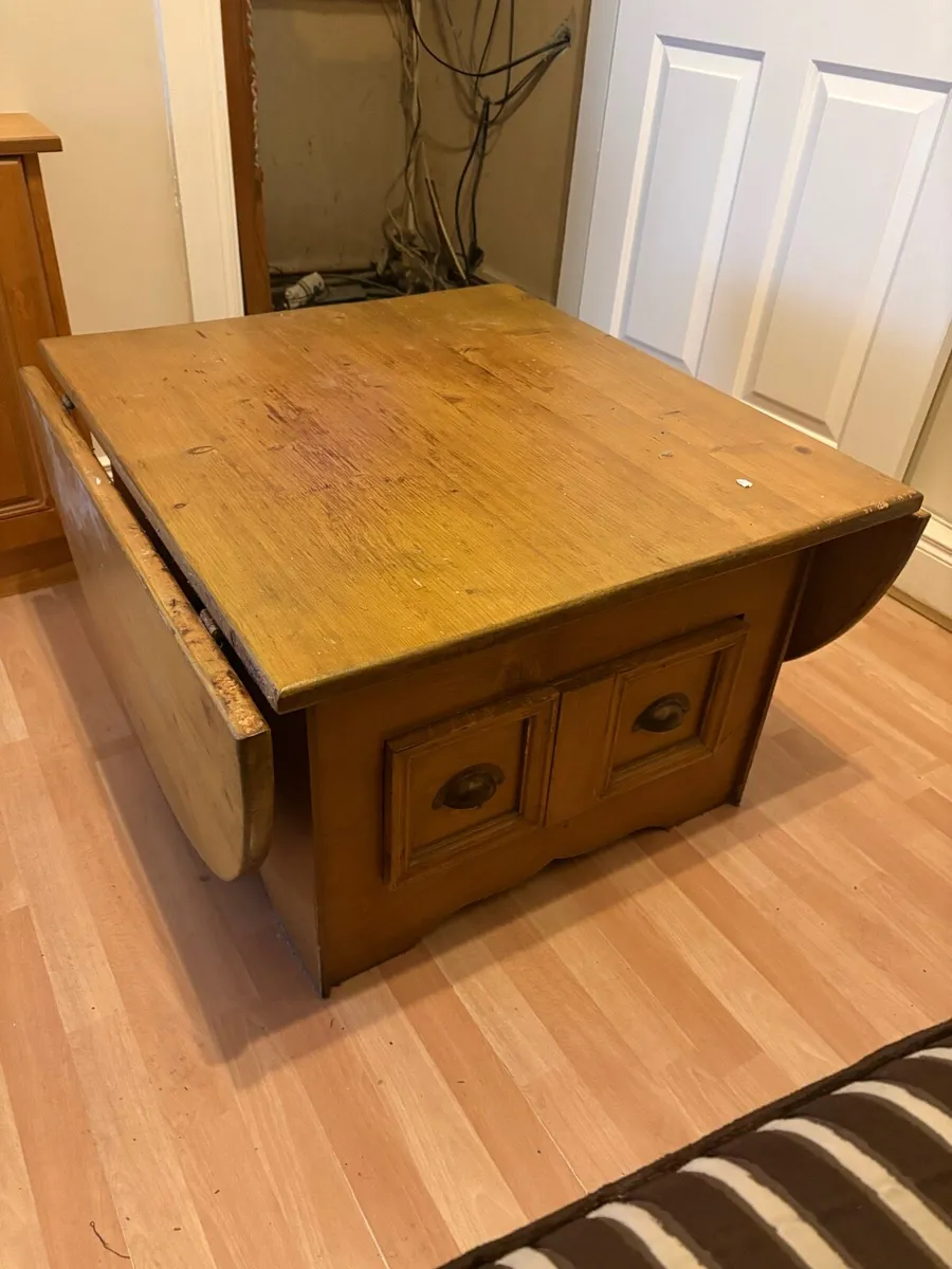 Coffee table - Image 1
