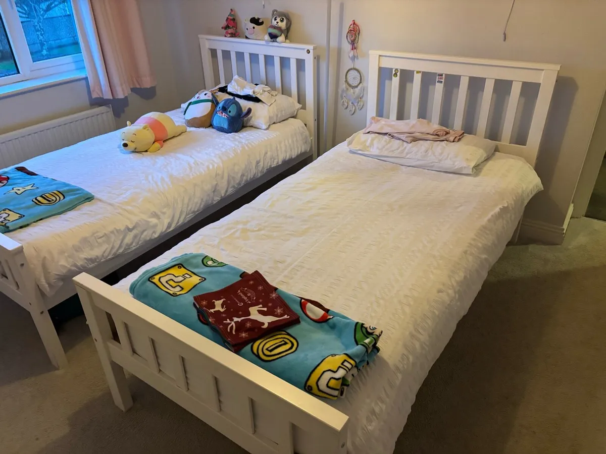2 Children’s Single Beds - Image 1