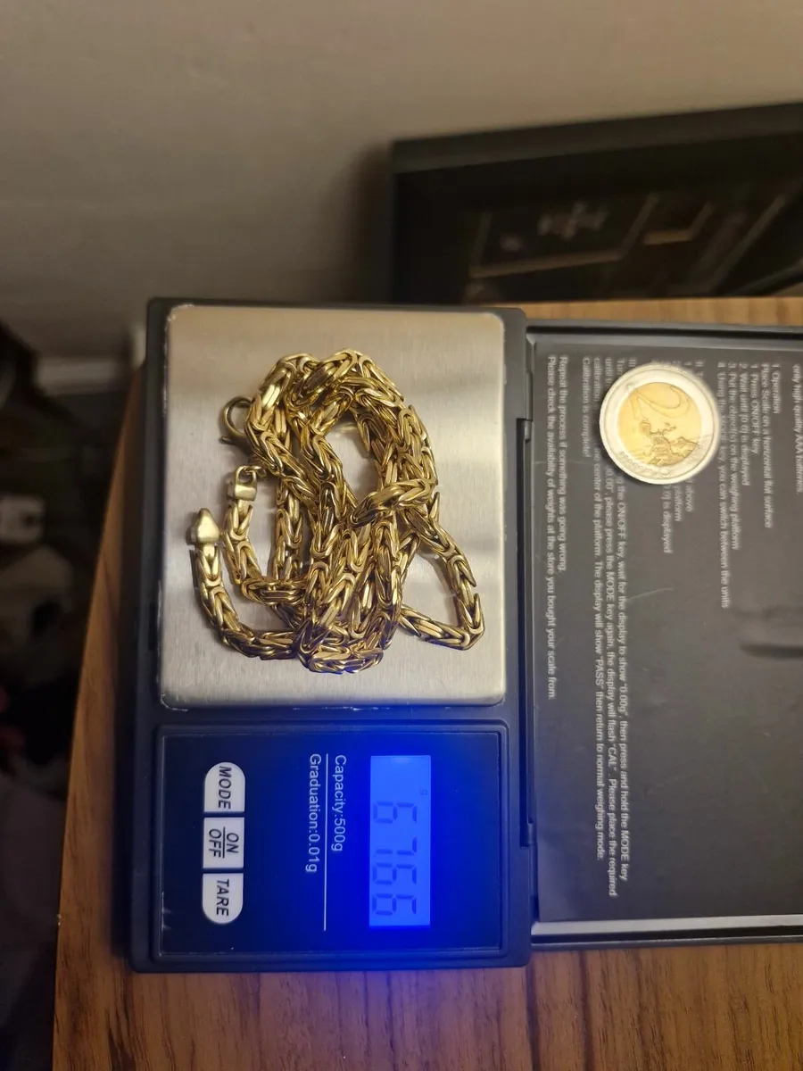 Gold necklace - Image 1