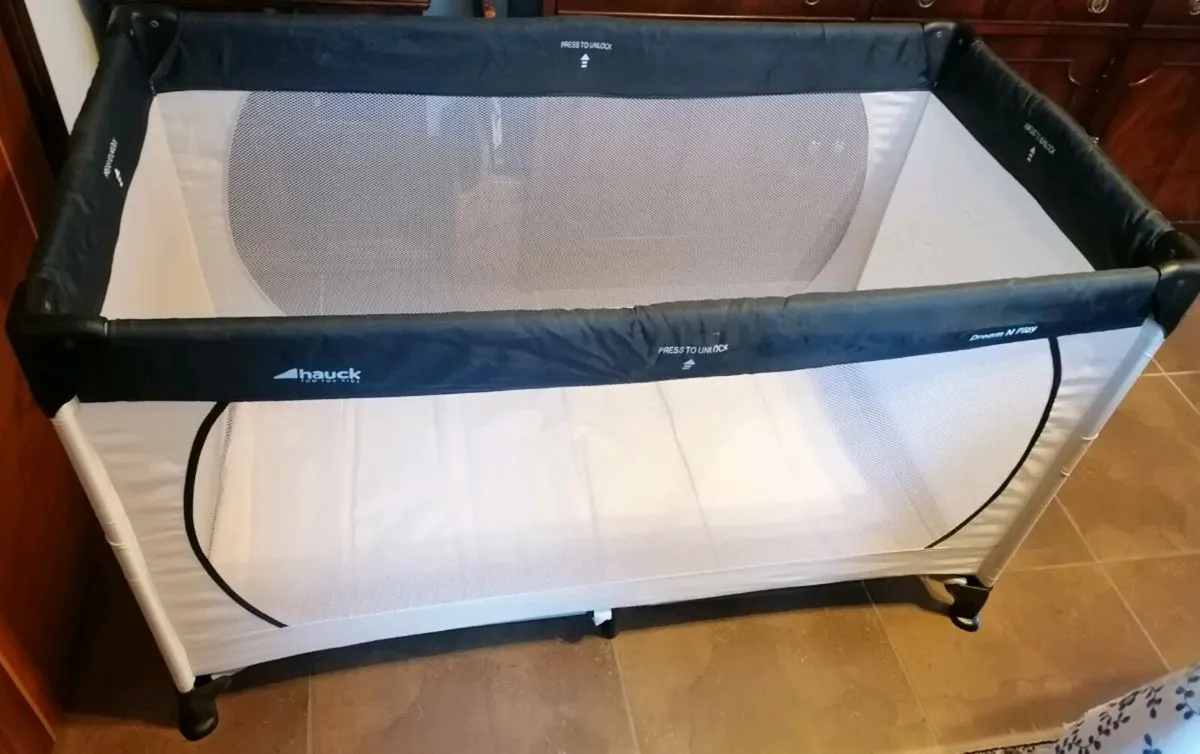 Travel Cot - Image 2