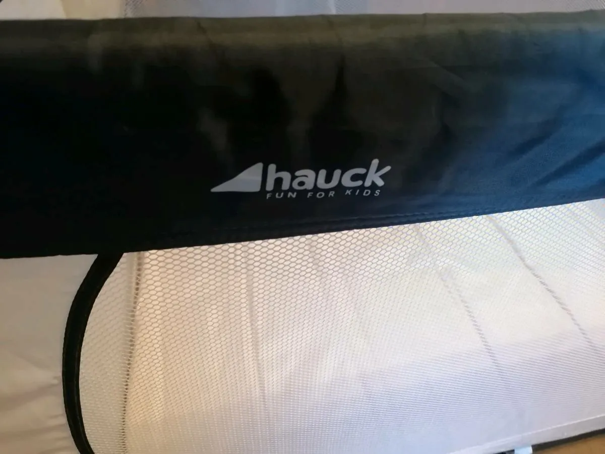 Travel Cot - Image 4