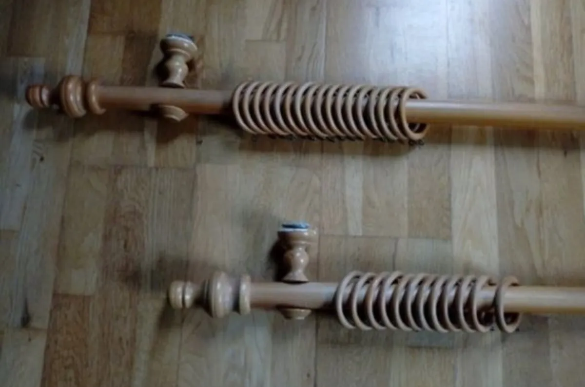 2 Curtain Poles - Image 1