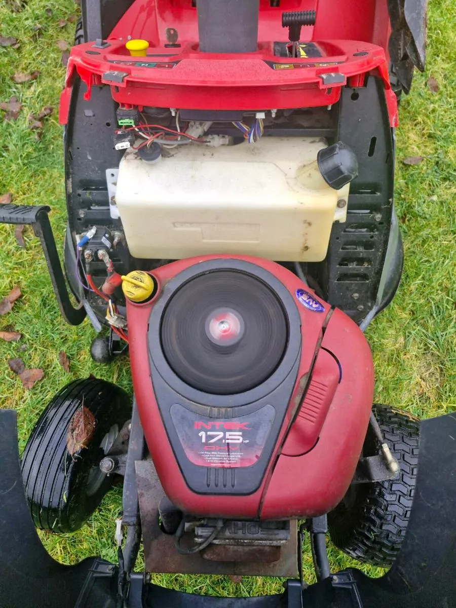 Castlegarden ride on mower Delivery available - Image 3