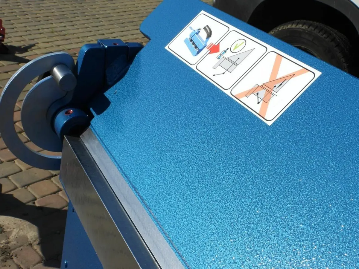 Sheet metal folder 3m-1mm of steel 560KG Strong! - Image 4