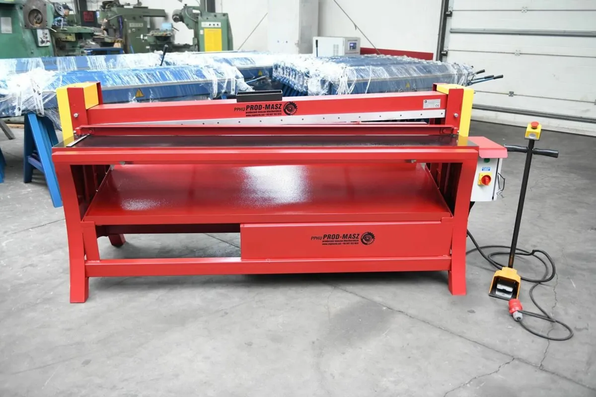 2m hydraulic sheet metal guillotine GLTH-2050/1.2 - Image 1