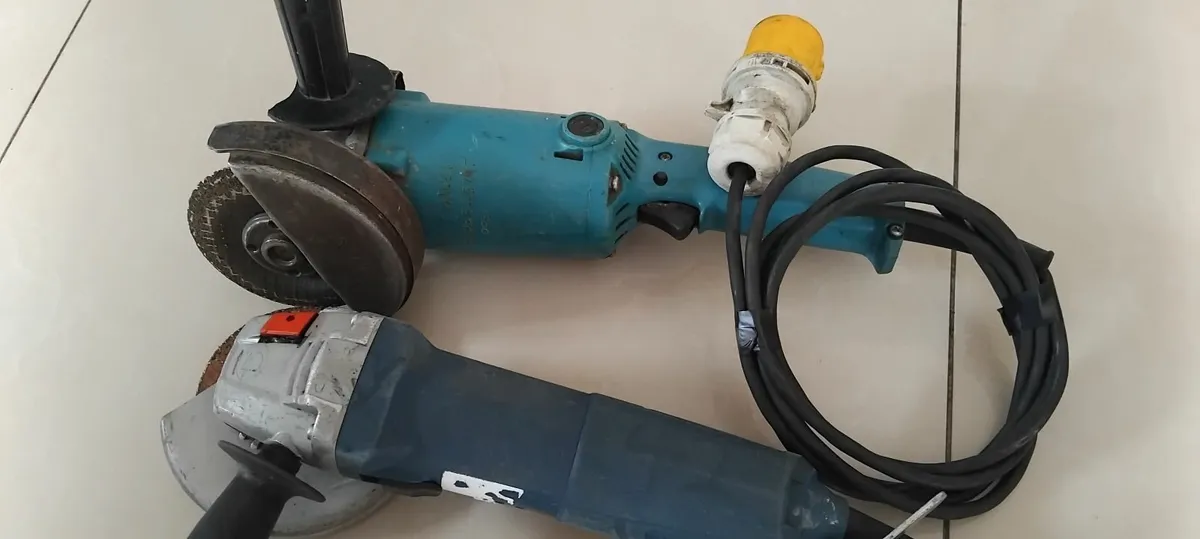 Bosch + Makita 125mm Grinders 110v - Image 4