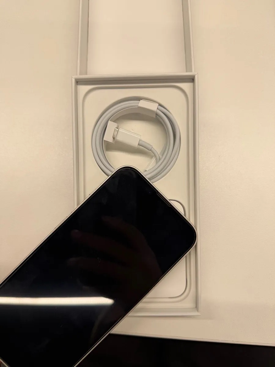 iPhone 14 128Gb, unlocked to all networks - Image 2