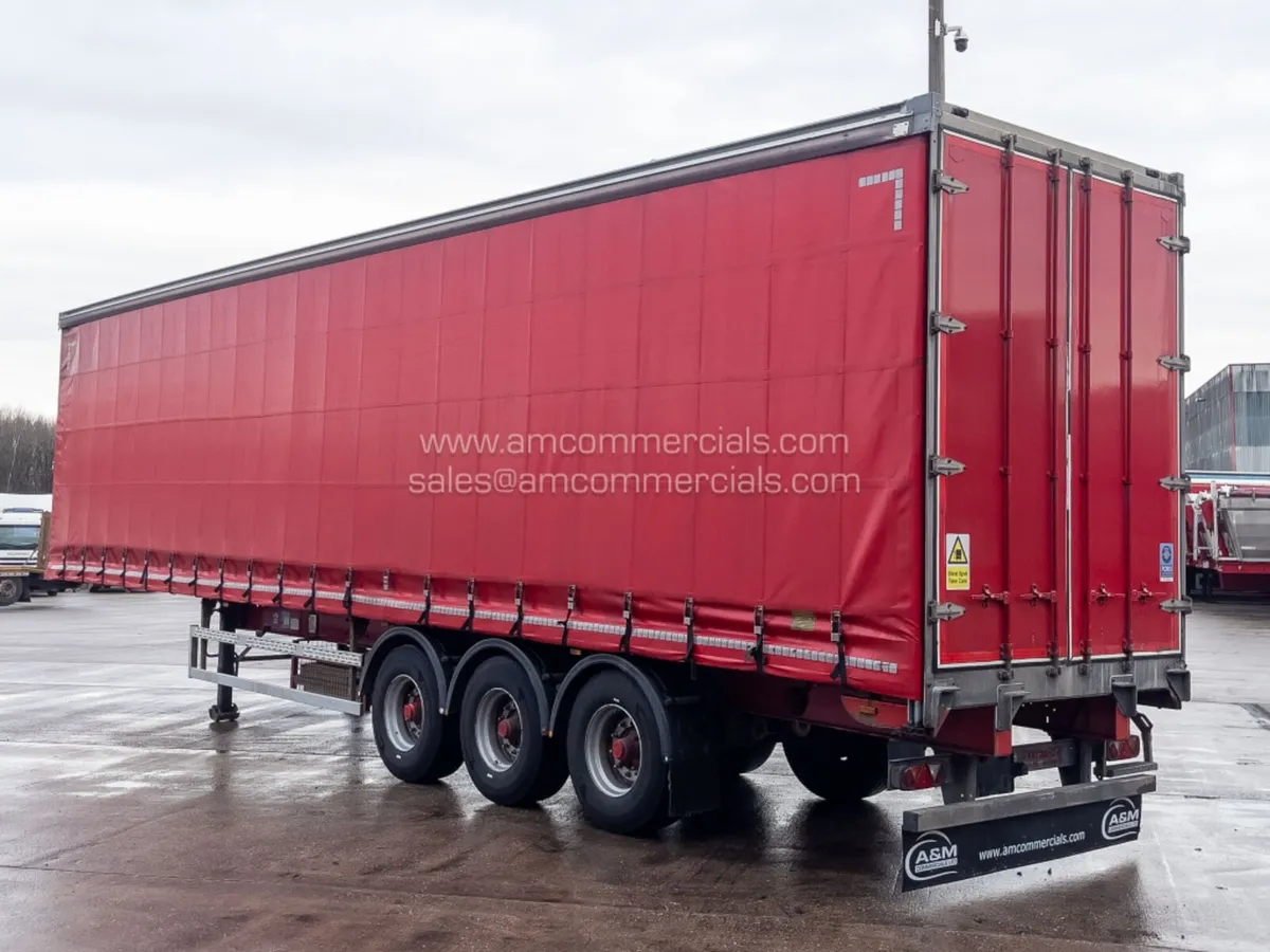 2017 PILLARLESS CURTAINSIDE TRAILER - Image 4