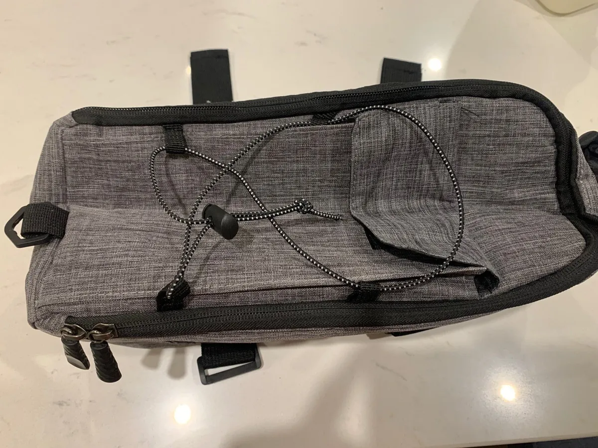 Insulated Cooler Bag for Bicycle Carrier - Image 3