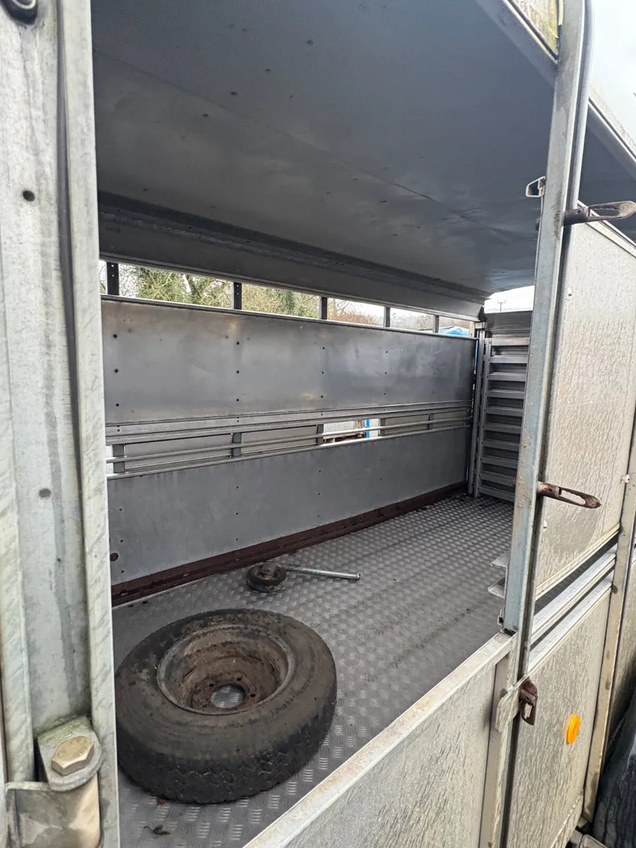 Ifor Williams 12ft Cattle trailer - Image 3