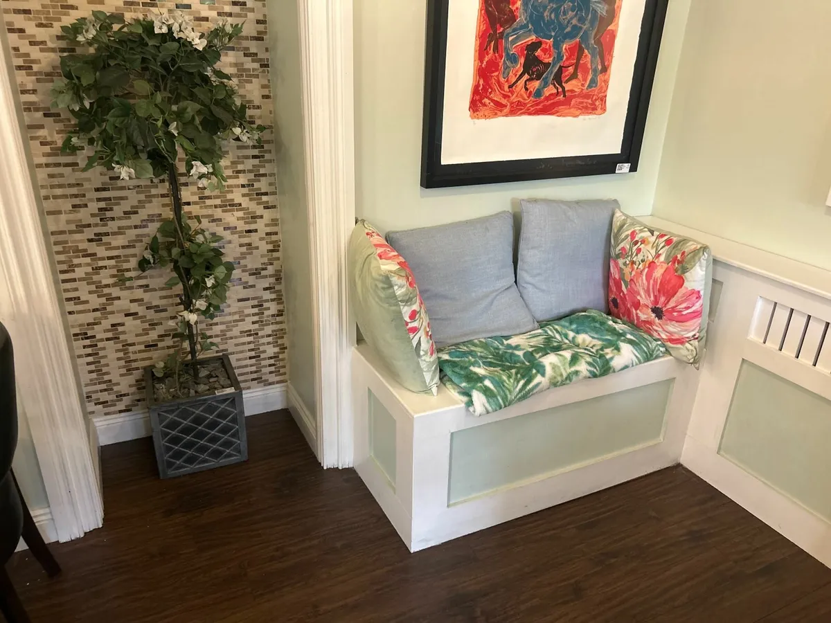 Online Auction Of Cushions & More! - Image 2