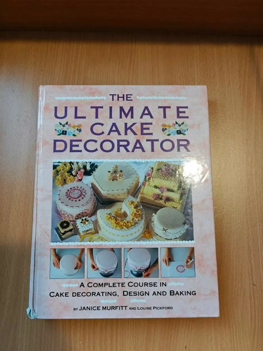 Cake decorating book