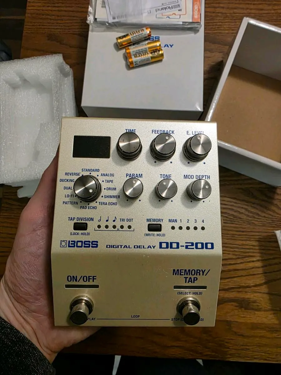 Boss Delay Pedal DD200 - Image 1