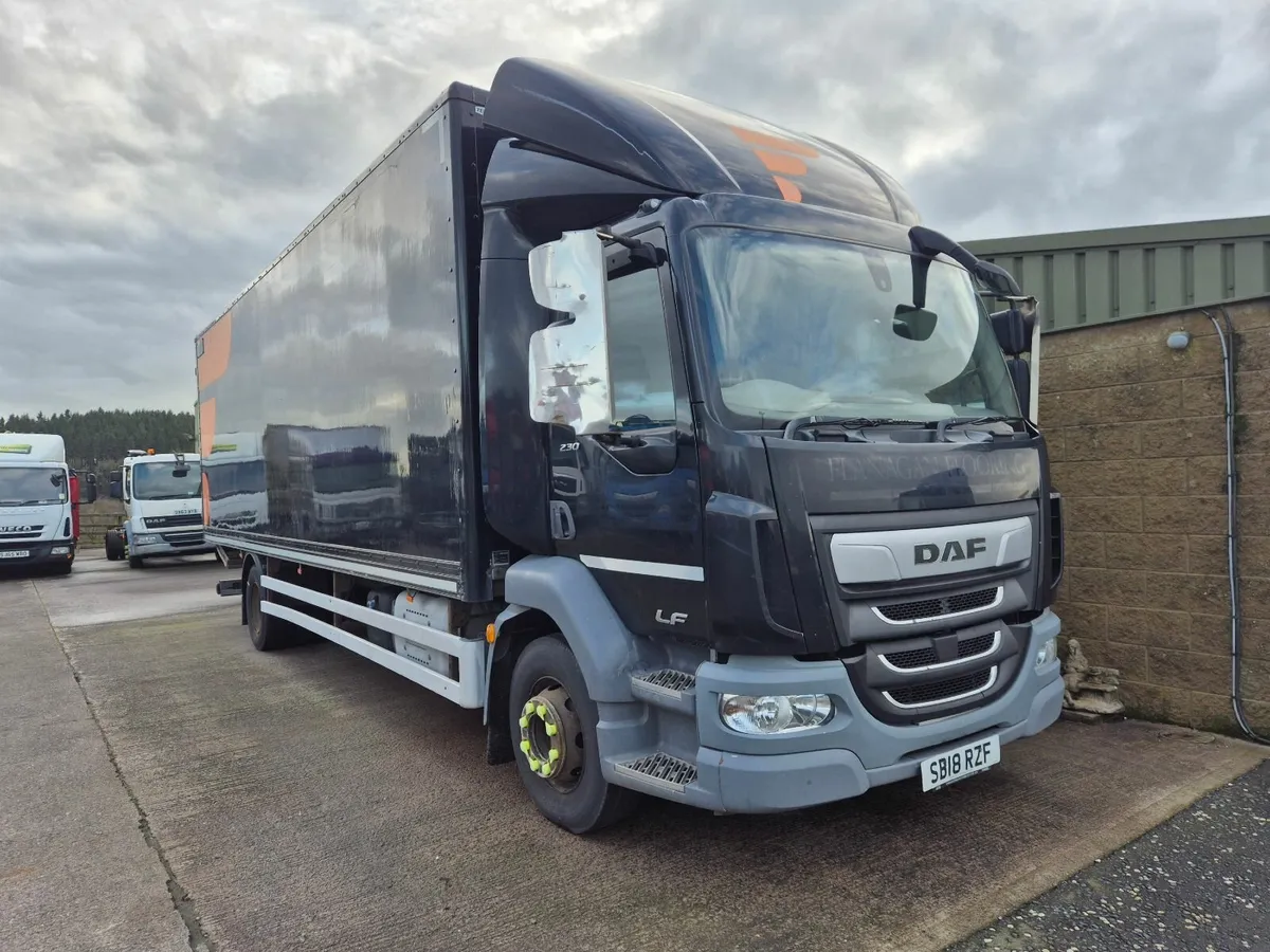 2018 Daf LF 230 26ft Box Van 15 tonner - Image 1