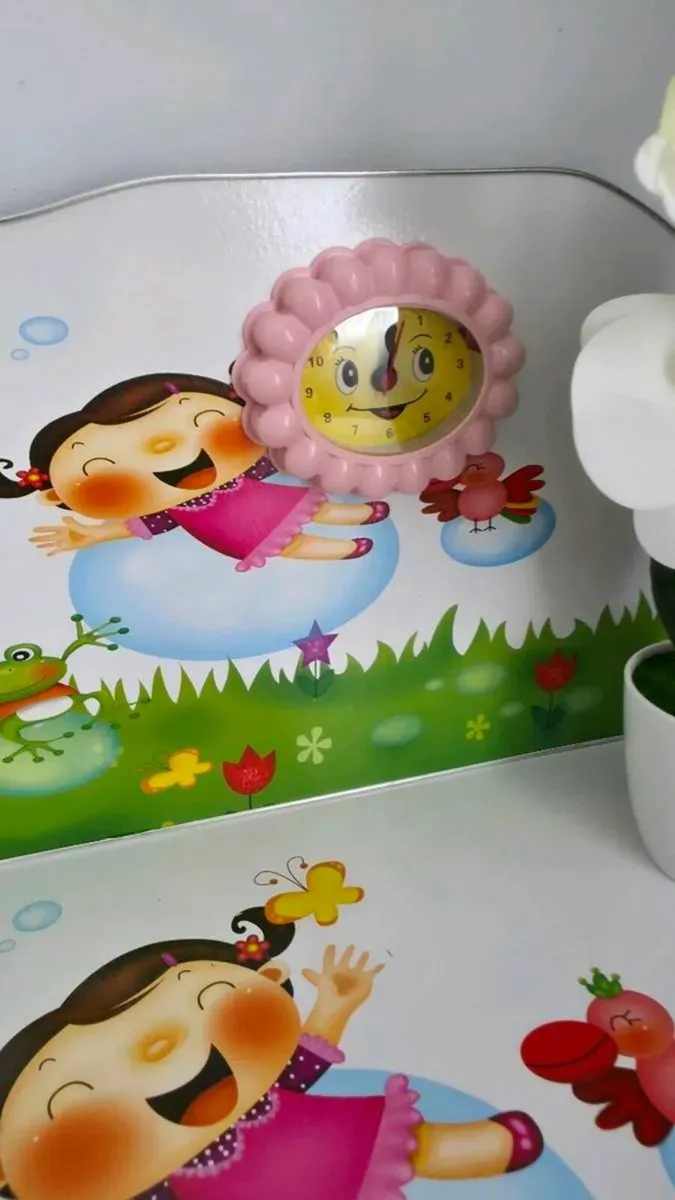 ADJUSTABLE DESK AND CHAIR SET FOR KIDS - Image 2