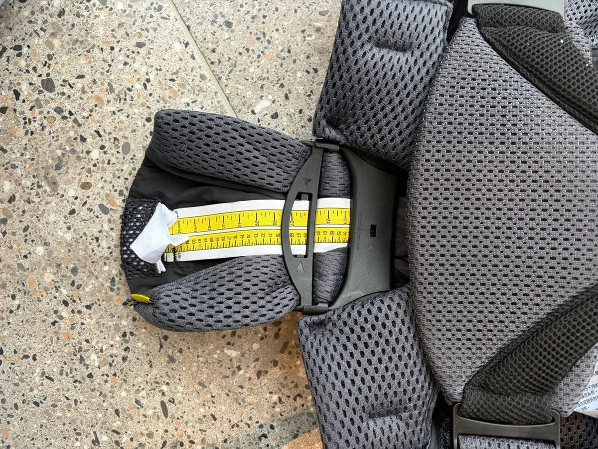 BabyBjörn mesh baby carrier - Image 2