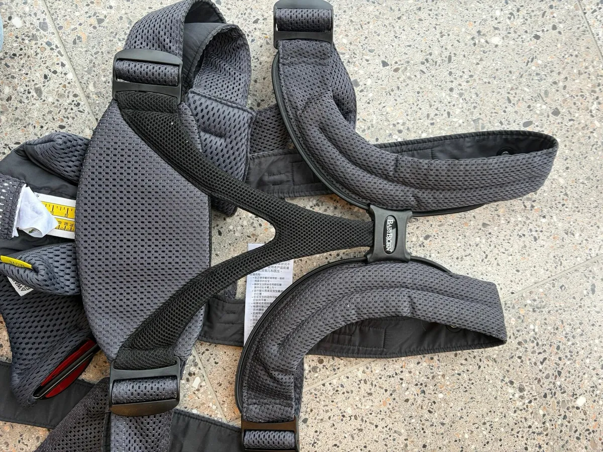BabyBjörn mesh baby carrier - Image 3