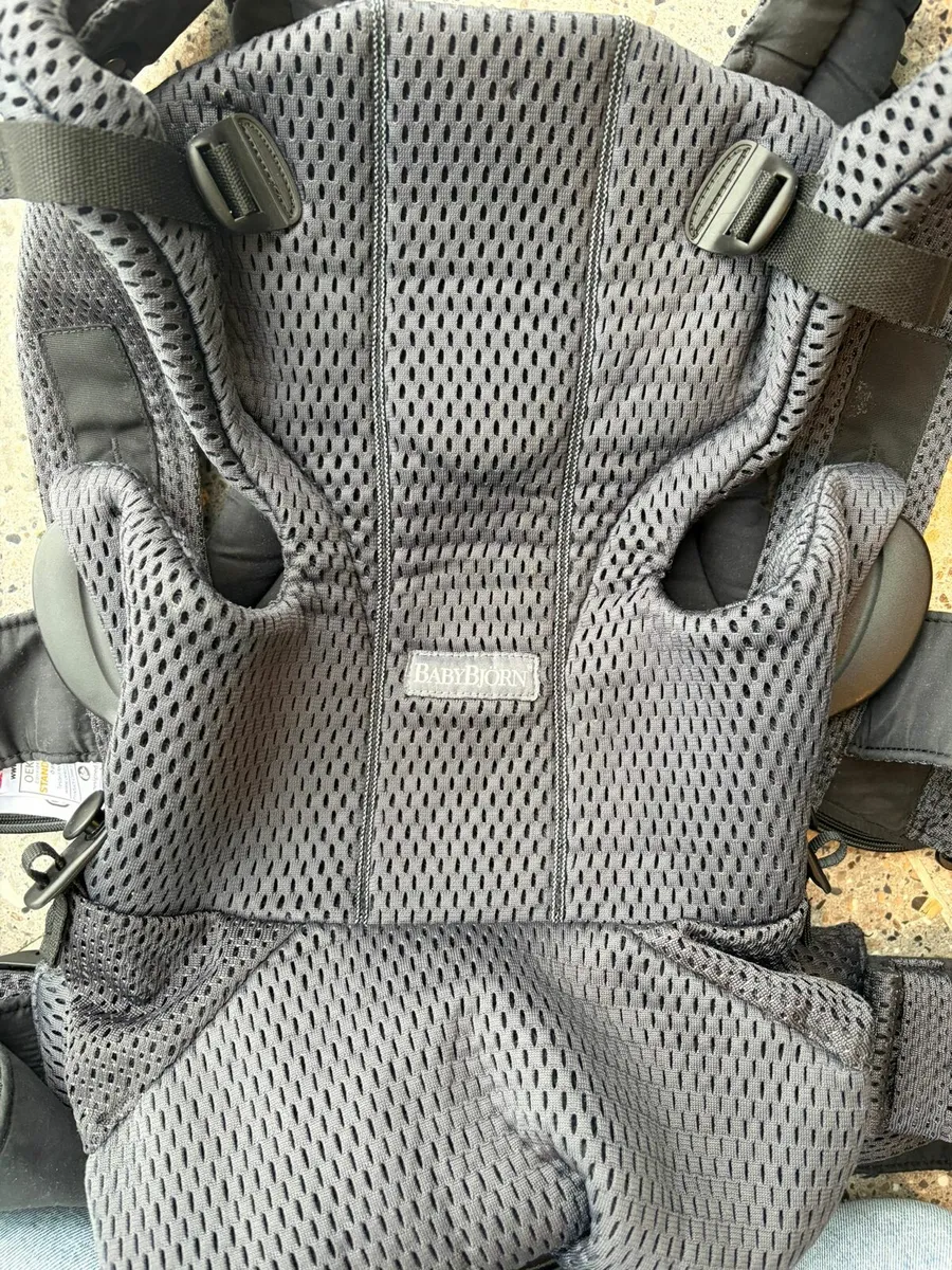 BabyBjörn mesh baby carrier - Image 4
