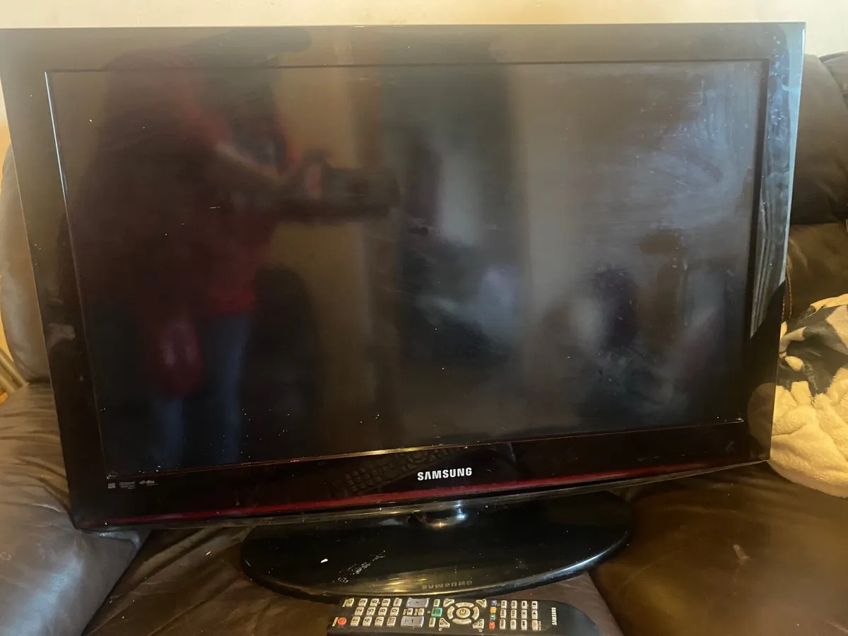 Samsung tv - Image 1