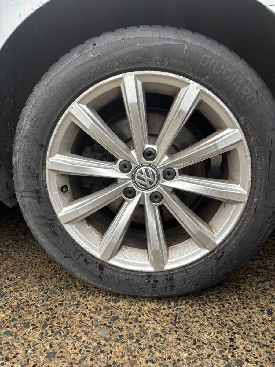 17” Volkswagen Passat Alloys - Image 2