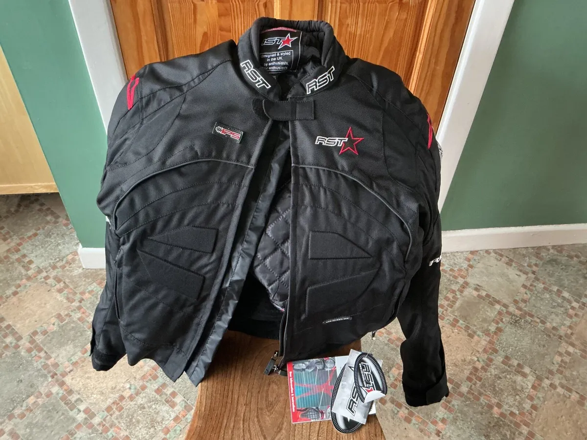 Motor bike gear - Image 1