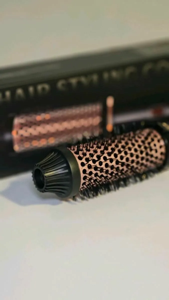 Thermal brush hair brand new - Image 3