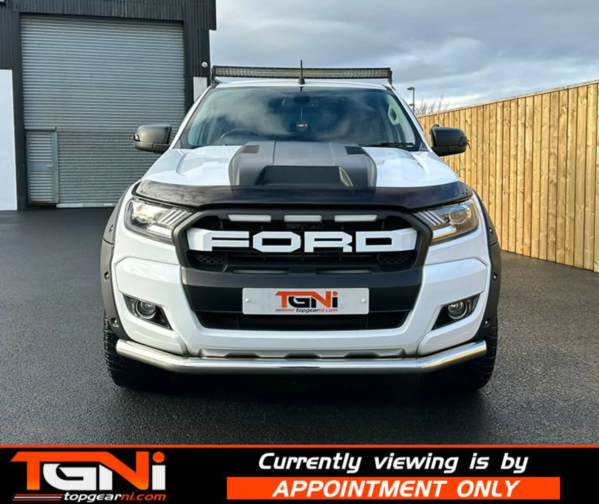 Nov 2018 Ford Ranger Limited 2 3.2 Auto - Image 3