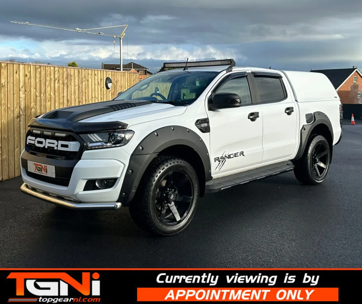 Nov 2018 Ford Ranger Limited 2 3.2 Auto - Image 4