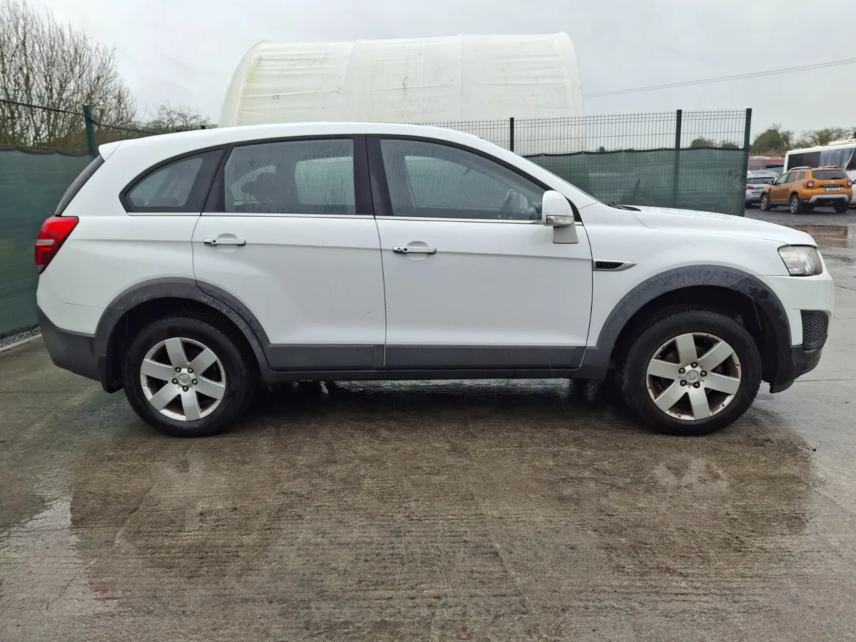 2014 Holden Captiva  7 seater  Automatic - Image 3