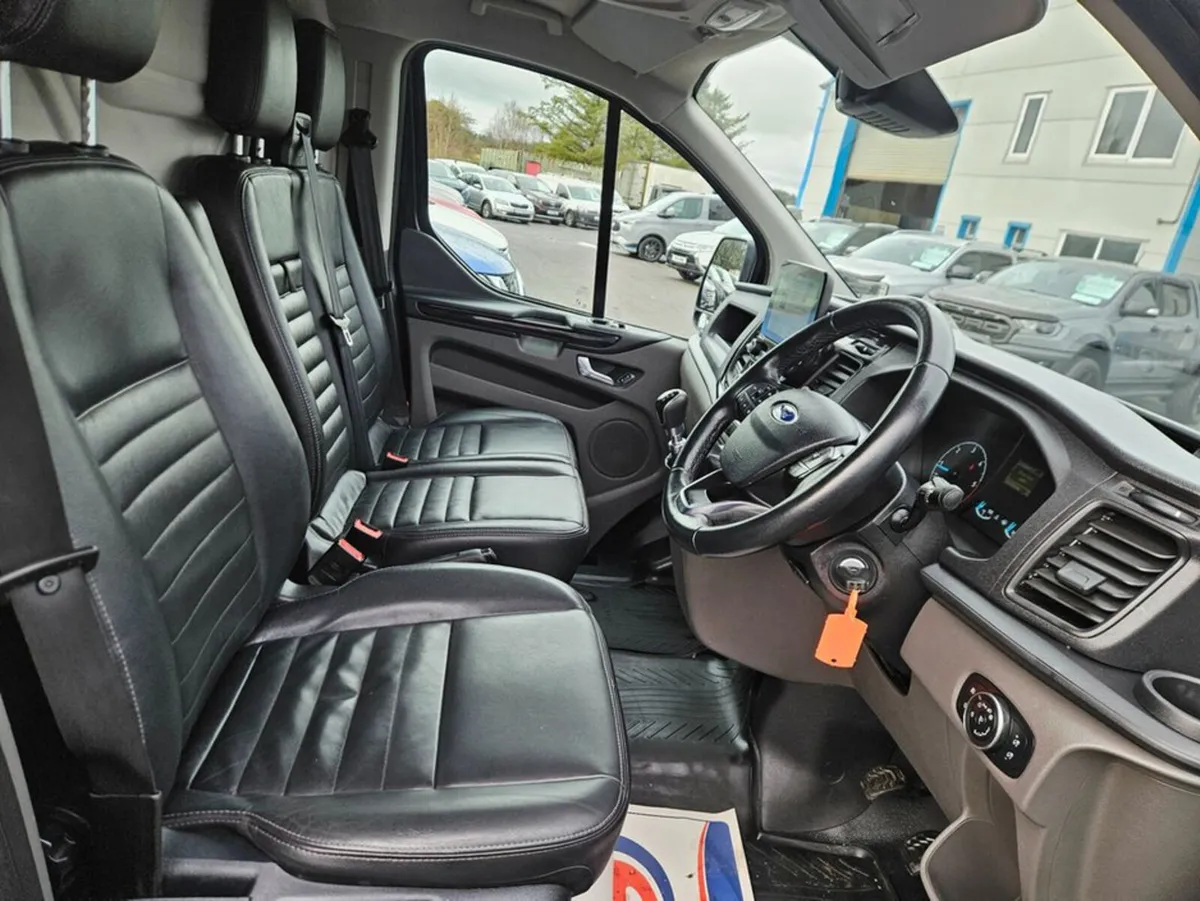 Ford Transit Custom V362 VAN 300S Trail 2.0TD170 M - Image 4