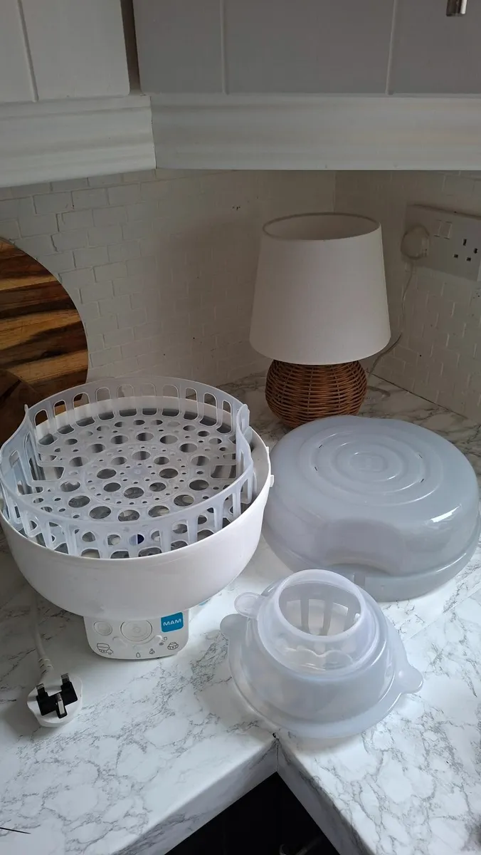 MAM Electric steriliser and Express bottle warmer