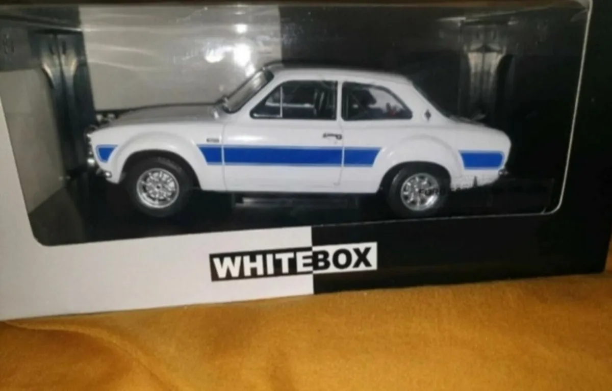 Ford escort diecast rally  model