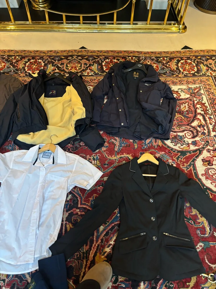 Horse riding clothing and equipment - Image 4