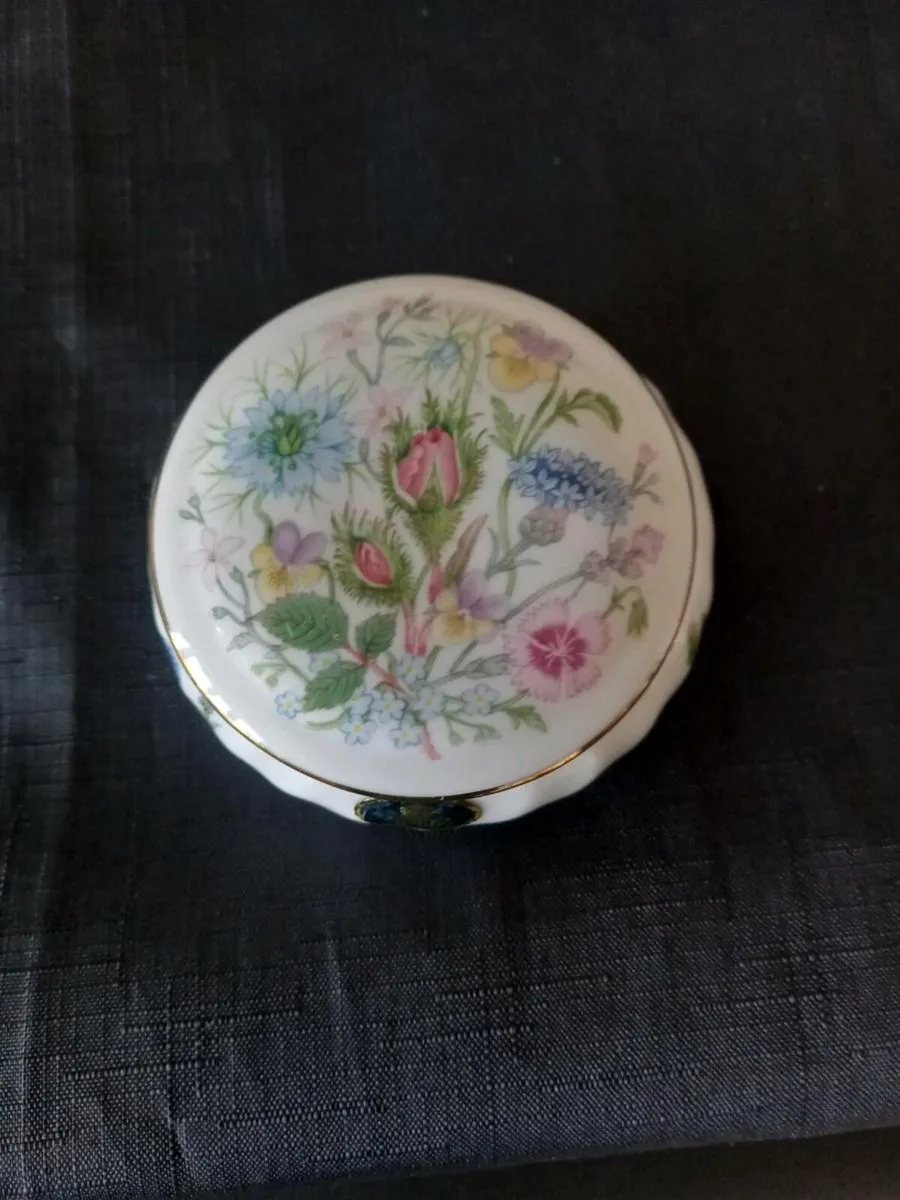 Aynsley Trinket Pot With Lid - Image 1