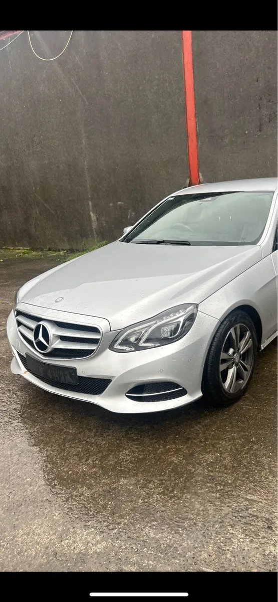2015 Mercedes E-Class e220 - All parts available - Image 1