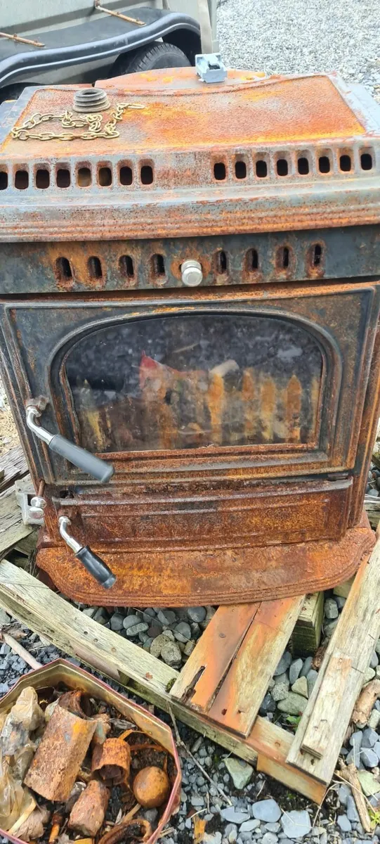 Large Mulberry Stove with back boiler - Image 1