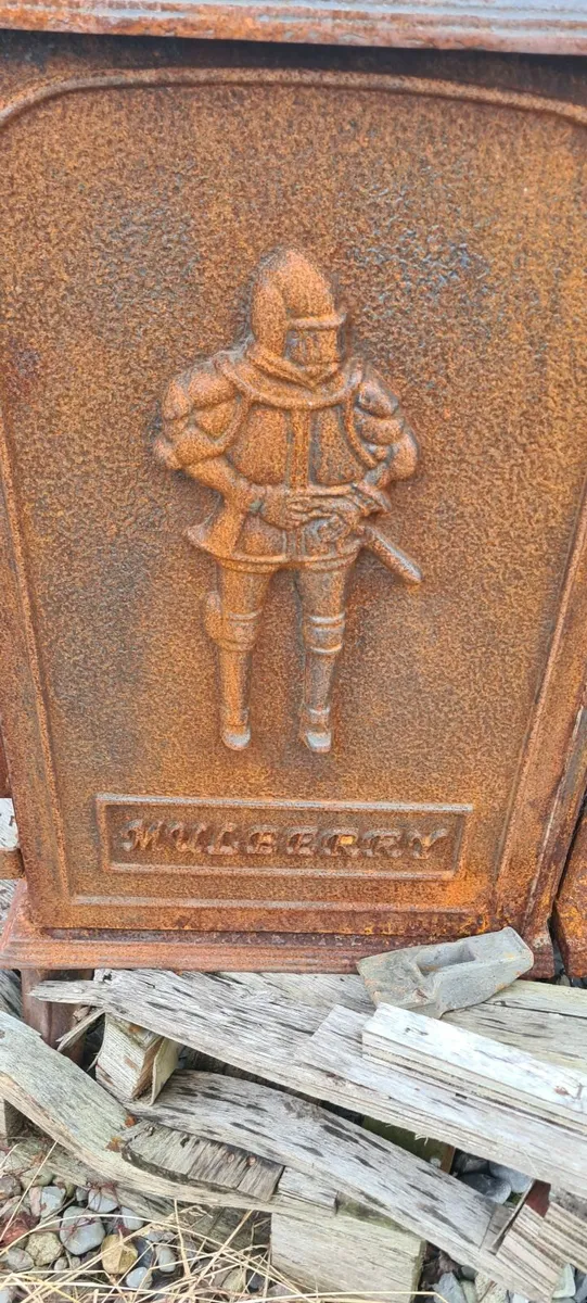 Large Mulberry Stove with back boiler - Image 2