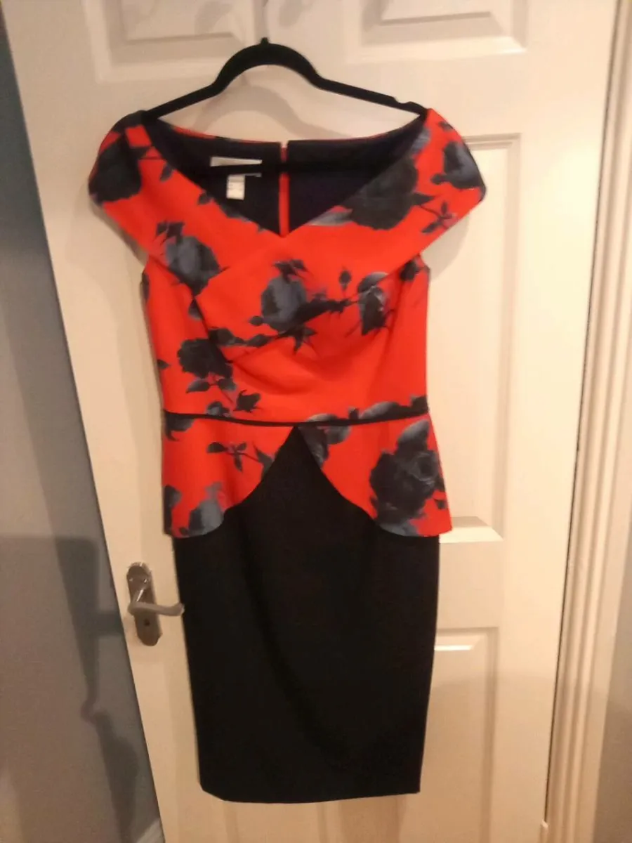 MOTHER. OF. THE. BRIDE  DRESS. AND. FASCINATOR - Image 1